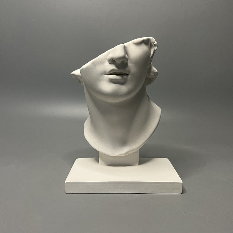 Retro Gypsum Sculpture Ornaments