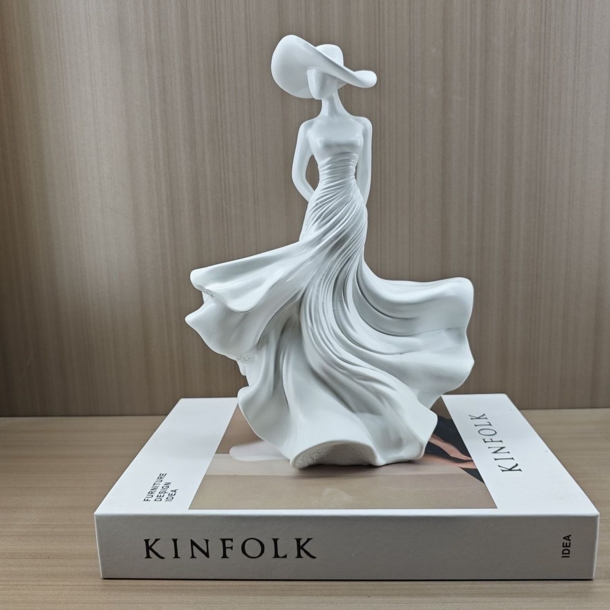 Elegant Goddess Sculpture – Artistic Home Décor Ornament
