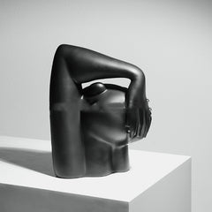Abstract Tilted Head Sculpture – Minimalist Decorative Ornament